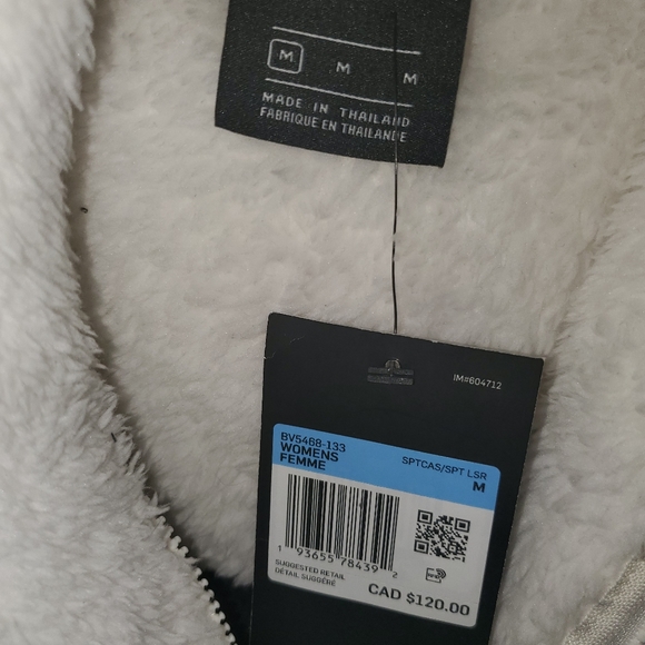 Brand New Never Worn Womens Nike Sweater - Picture 2 of 2